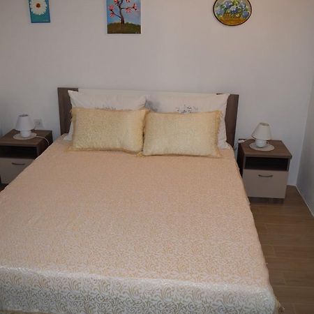 Apartment Bozana 2 우마그 외부 사진